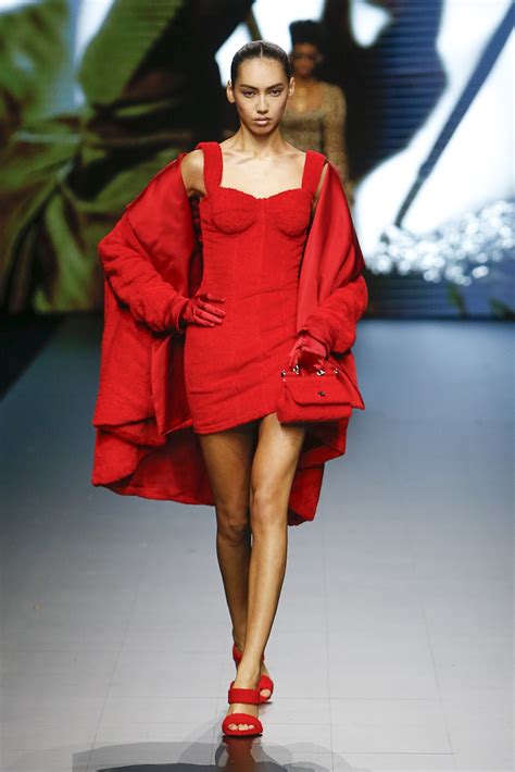 dolce gabbana fashion show music playlist|dolce and gabbana female models.